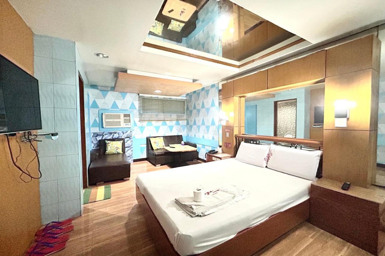 Oyo 971 Liza Lodge Pasay Esterno foto