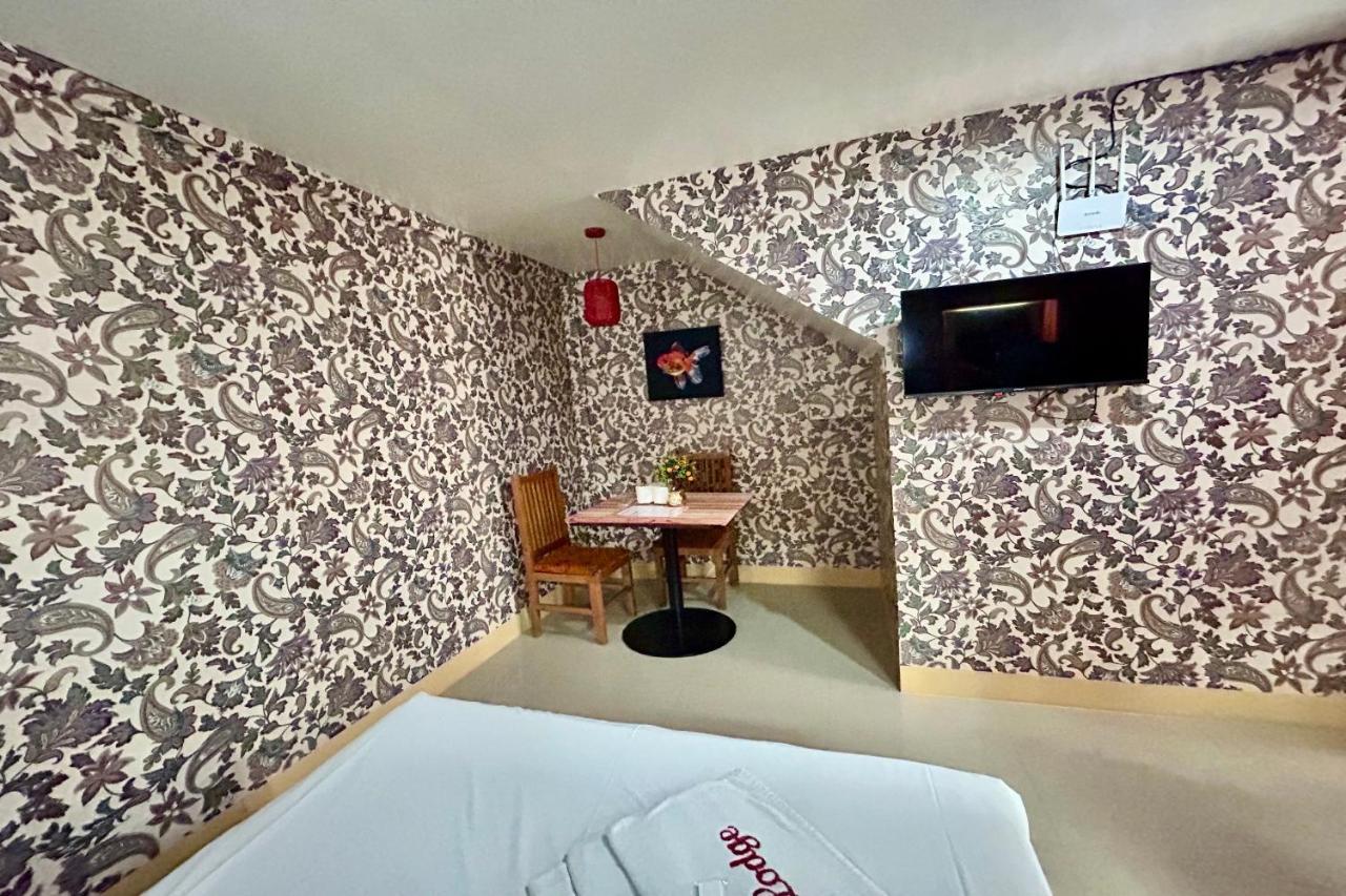 Oyo 971 Liza Lodge Pasay Esterno foto